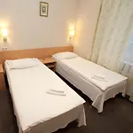 Toss Hotel